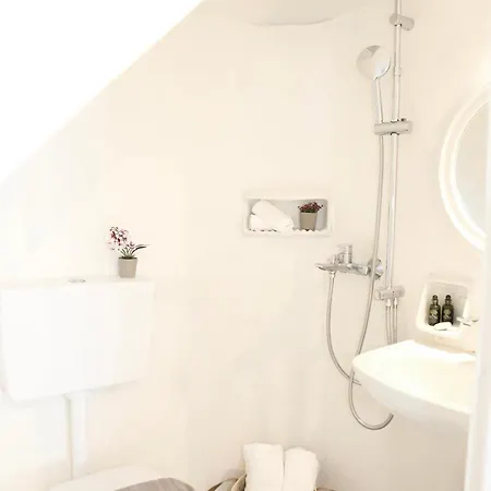 Whitelist In Apartment Mykonos Town