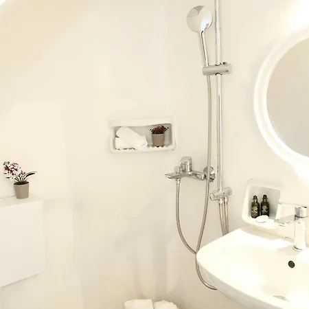 Whitelist In Apartment Mykonos Town